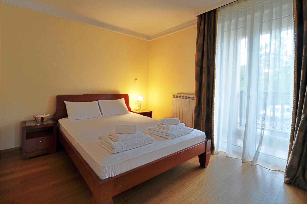 Sunny Hill Apartments & Aqua Park Vrnjačka Banja Eksteriør billede