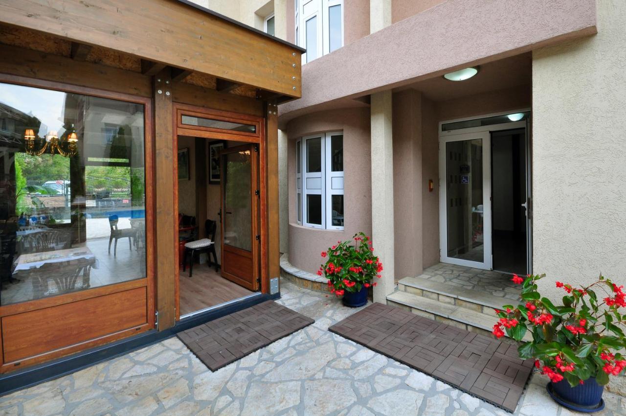 Sunny Hill Apartments & Aqua Park Vrnjačka Banja Eksteriør billede