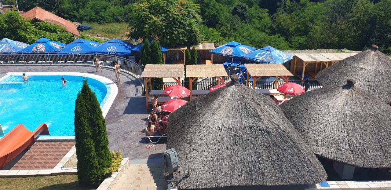 Sunny Hill Apartments & Aqua Park Vrnjačka Banja Eksteriør billede