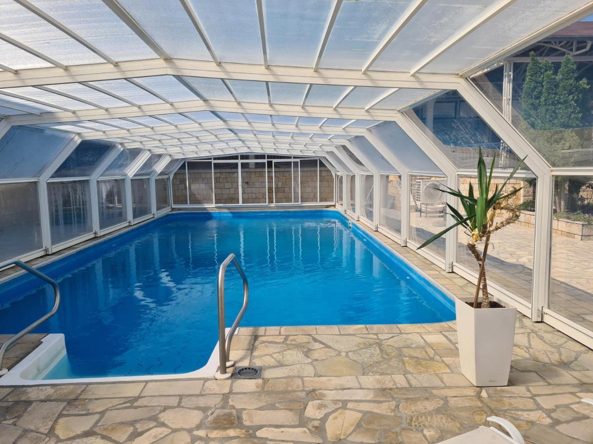 Sunny Hill Apartments & Aqua Park Vrnjačka Banja Eksteriør billede